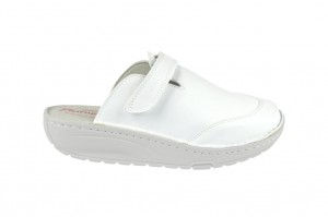 Women's Piumetta 6272 medical sabots white